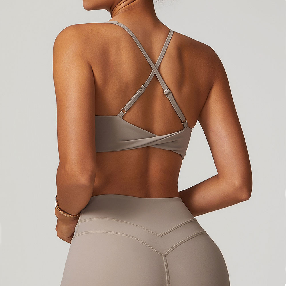 حمالة صدر رياضية للنساء ، حمال - مراجعة Sports Bra High Impact وسعره